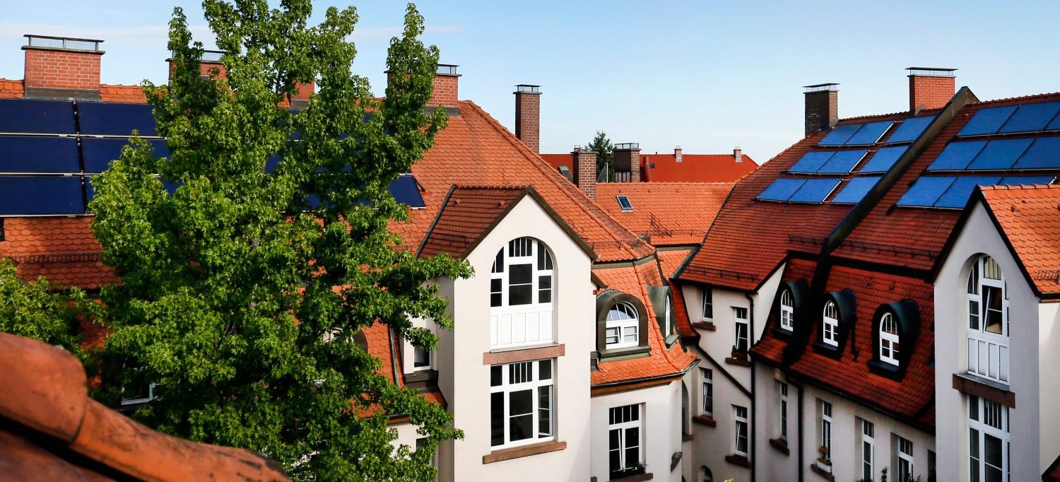Wärmeversorgung von Mehrfamilienhäusern mit Solarthermie lohnt sich